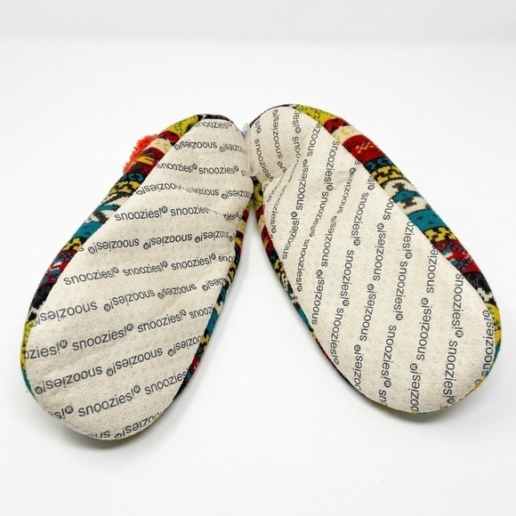 SNOOZIES | Hot Mocs in Nordic Knit Fleece Slippers - Picture 4 of 5